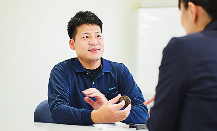 「協働ロボットの移動制御にはエスベアが欠かせない」と語るH.Hさん